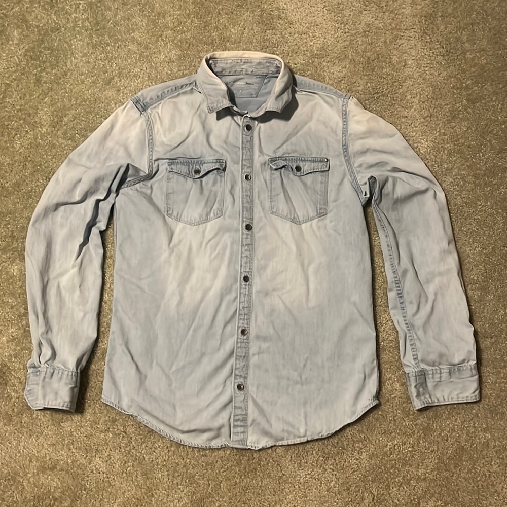 Calvin Klein Distressed Light Wash Jean Shirt 👔